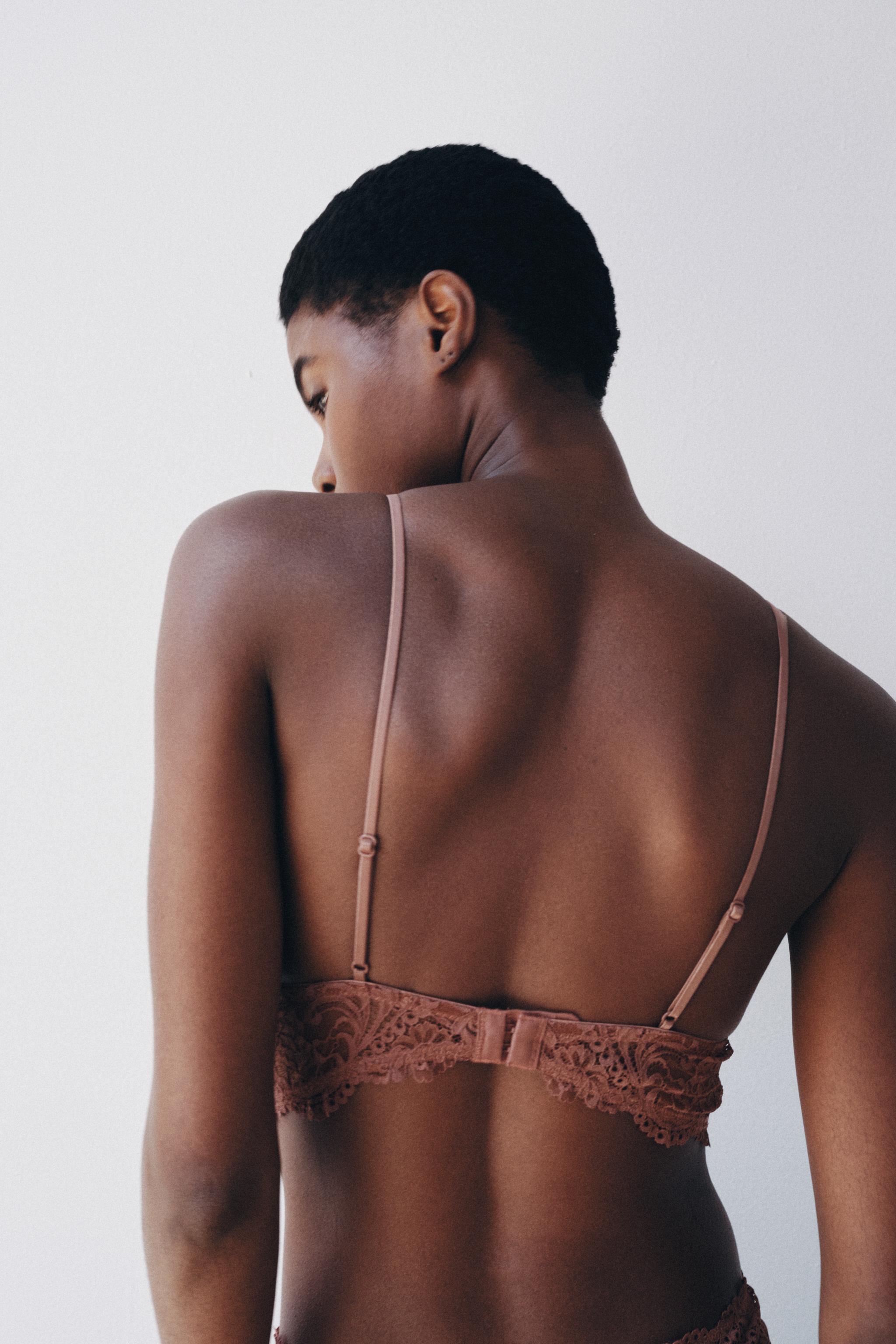 LACE TRIANGLE BRA